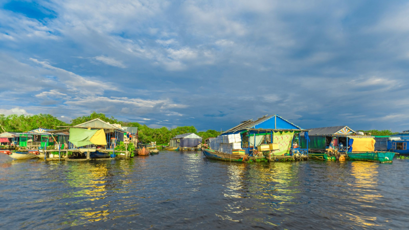 Day 4: Battambang – Kampong Luong Floating Boat Ride – Kampong Chhnang (Breakfast, Lunch)